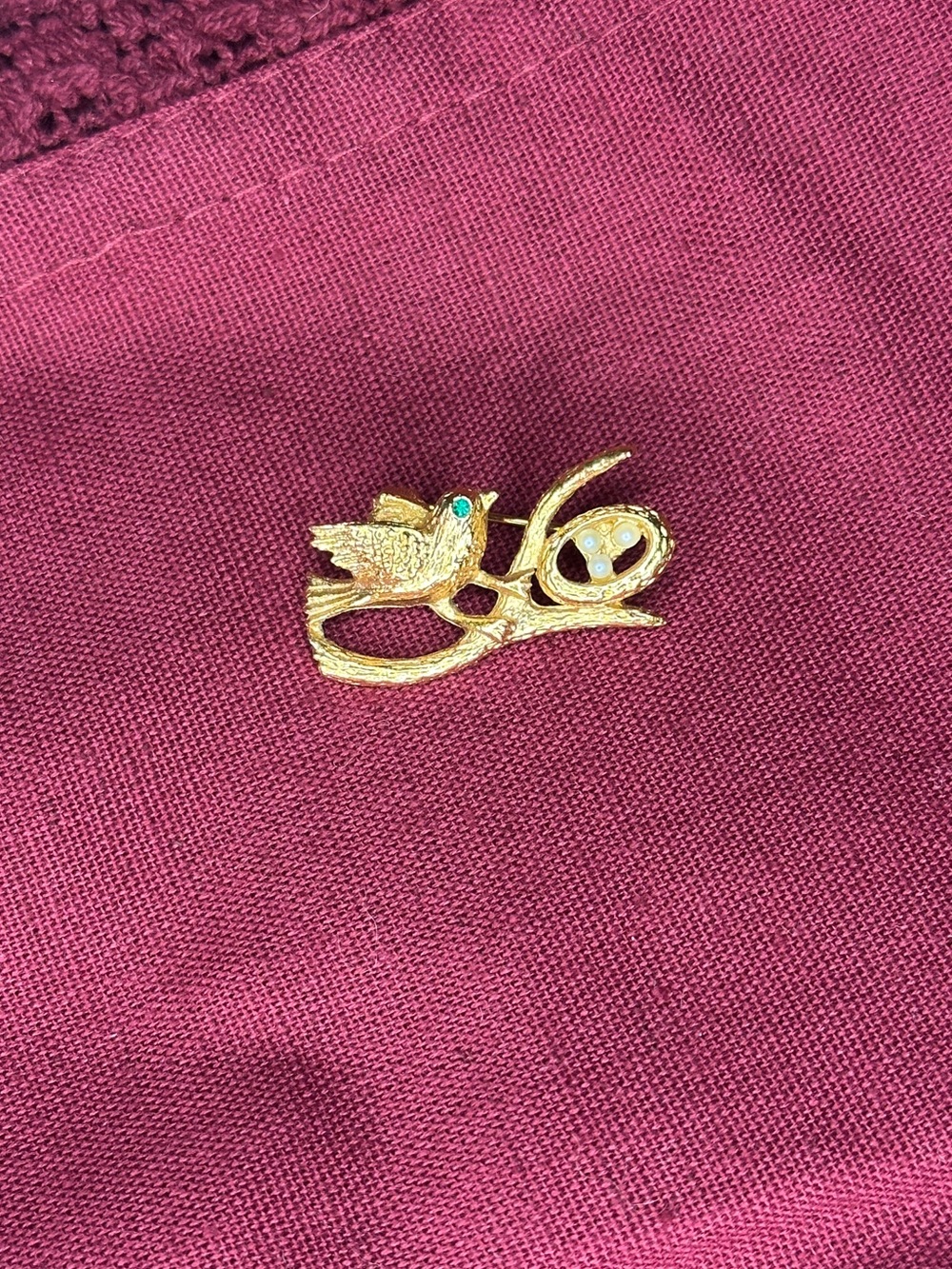 Vintage Signed Sarah Coventry Gold Tone Bird's Nest Brooch Pin, Faux Pearl Eggs